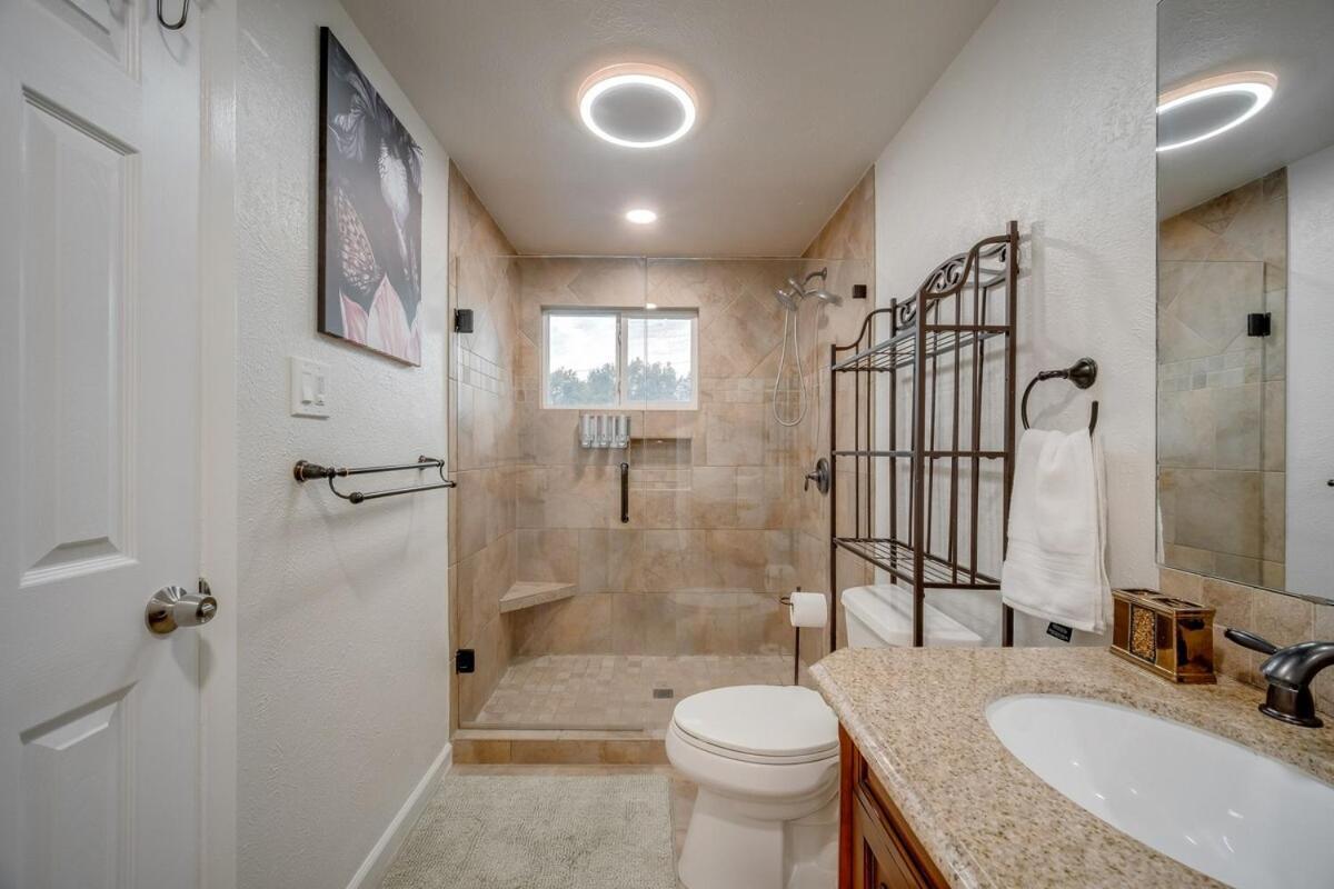 Stunning 5Br 2Ba Holiday Home With Private Pool And Cinema Dallas Exterior photo